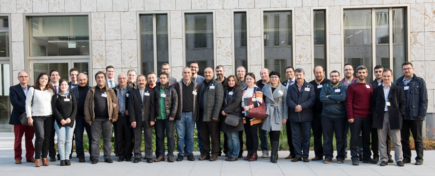 Die Delegation der Atatürk Universität auf dem IT Campus der DATEV eG
