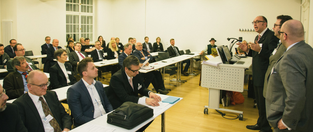 Das Interesse an der Eröffnungsveranstaltung an der FOM München war groß (Foto: Christian Vogel).